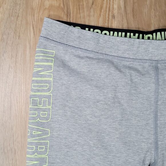 🔺️Under Armour Gray Fitted Spellout Cropped Athletic Pants Medium - Picture 5 of 7